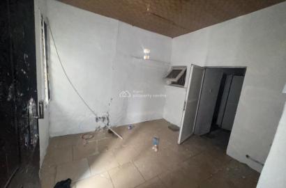 1 bedroom mini flat (room and parlour) for rent