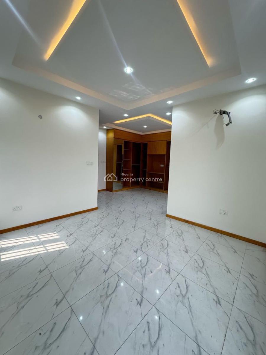 5 bedroom detached duplex for sale