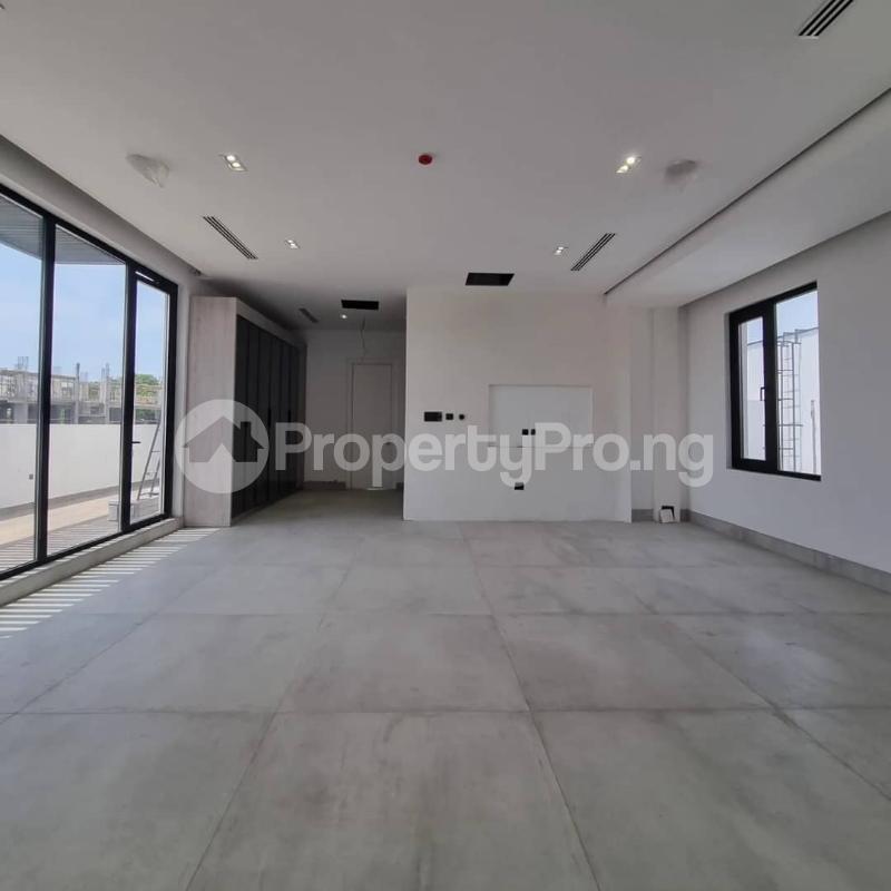 5 Bedroom Detached Duplex