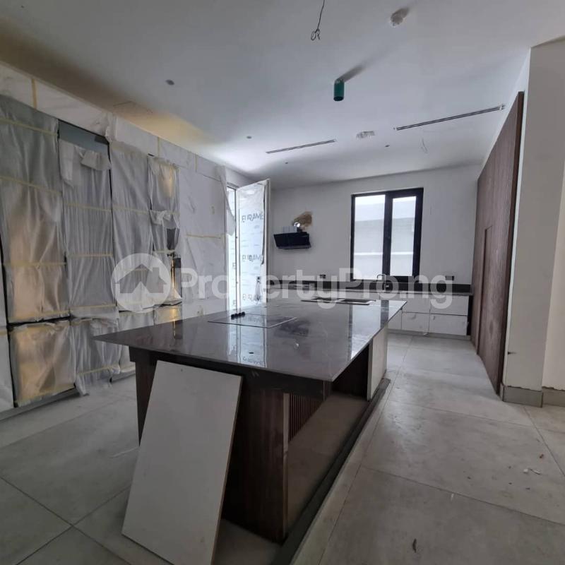 5 Bedroom Detached Duplex
