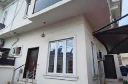 Self contain (single rooms) for rent