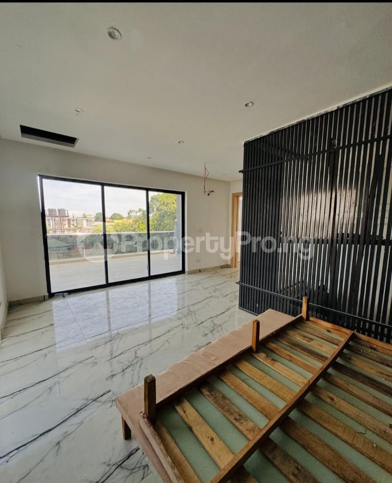 5bed Semi Detached+bq