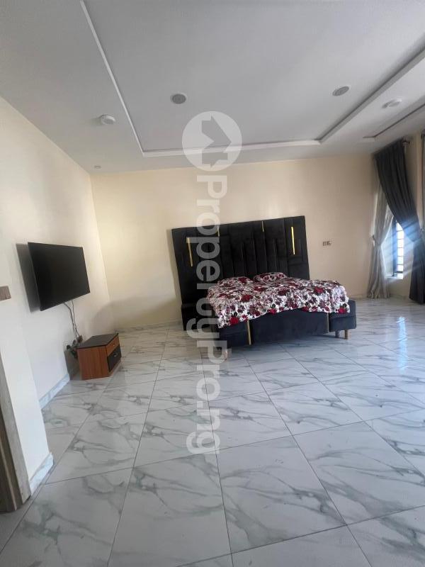 Shared Apartment