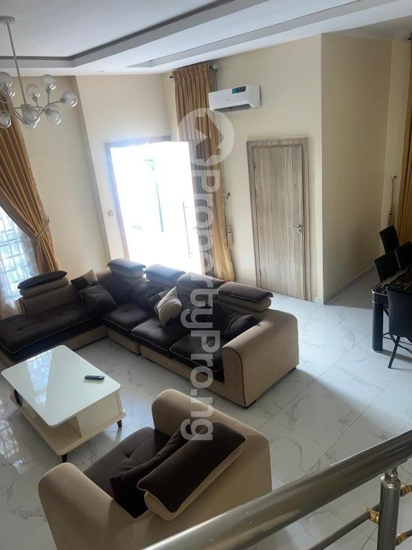 Shared Apartment
