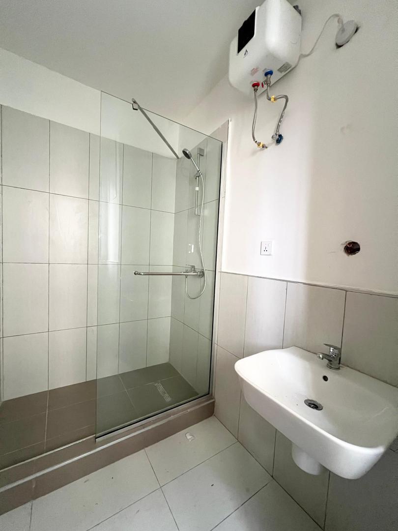 For sale   2 bedroom luxurious apartments with swimming pool, gym  and elevator for sale location  lekkI phase 1 price 200 million  Title  governor concept