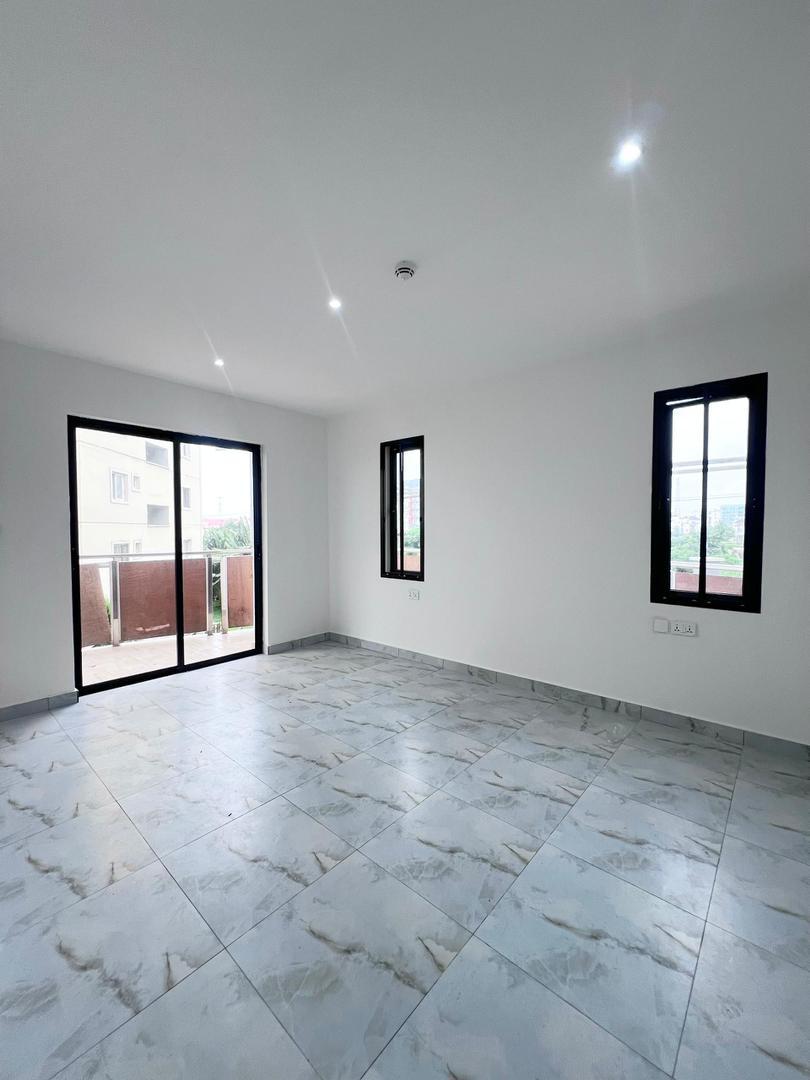 For sale   2 bedroom luxurious apartments with swimming pool, gym  and elevator for sale location  lekkI phase 1 price 200 million  Title  governor concept