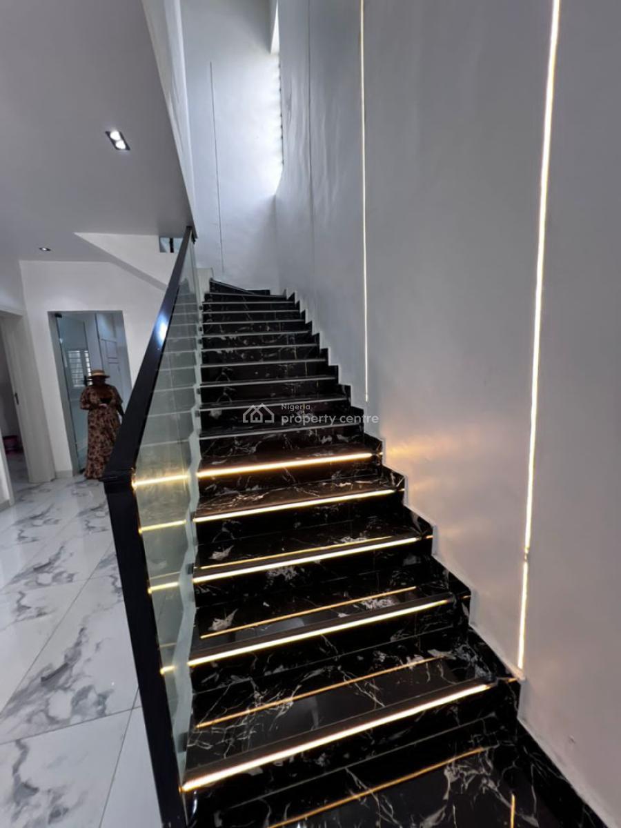 5 bedroom detached duplex for sale
