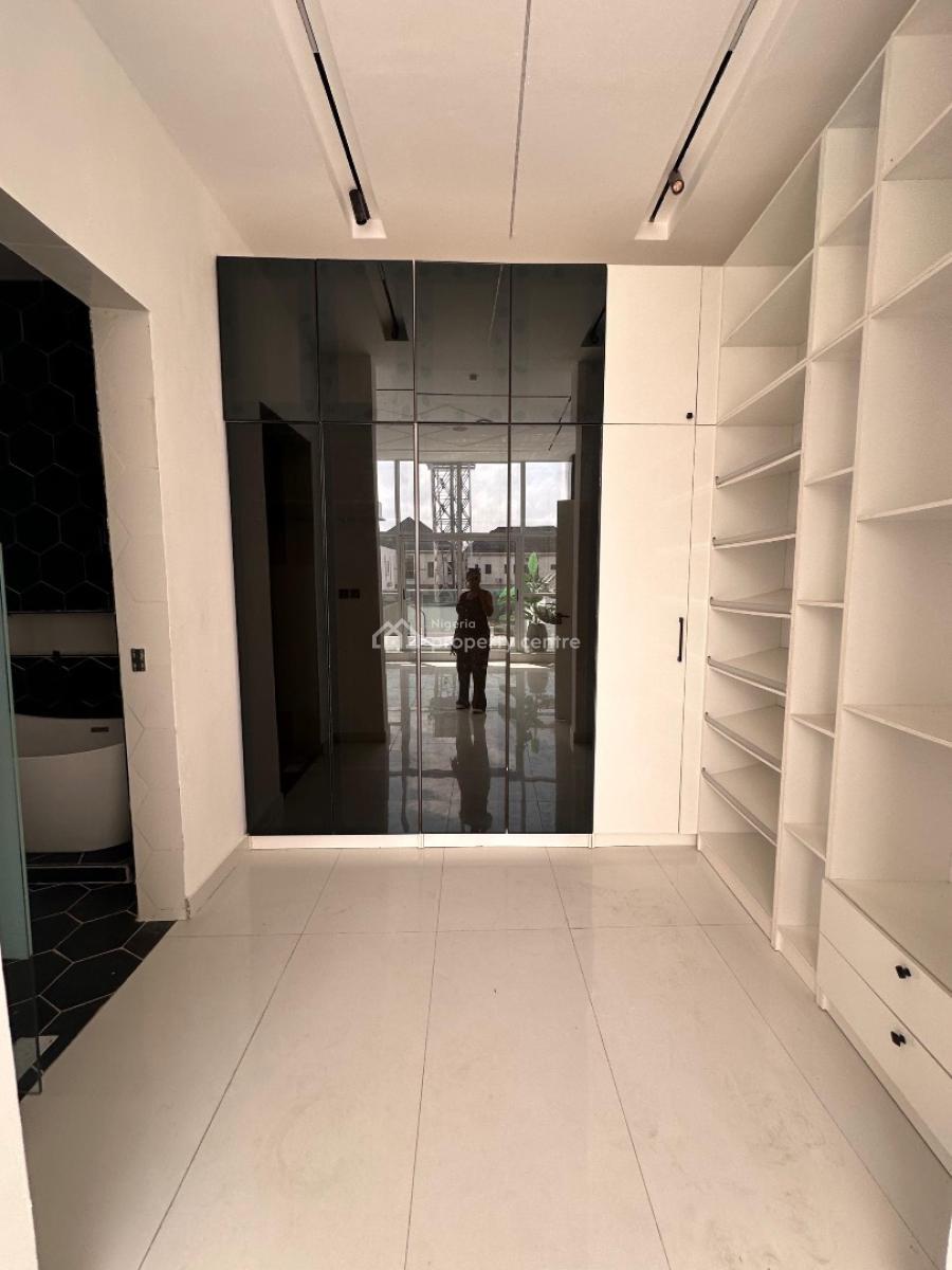 5 bedroom detached duplex for sale