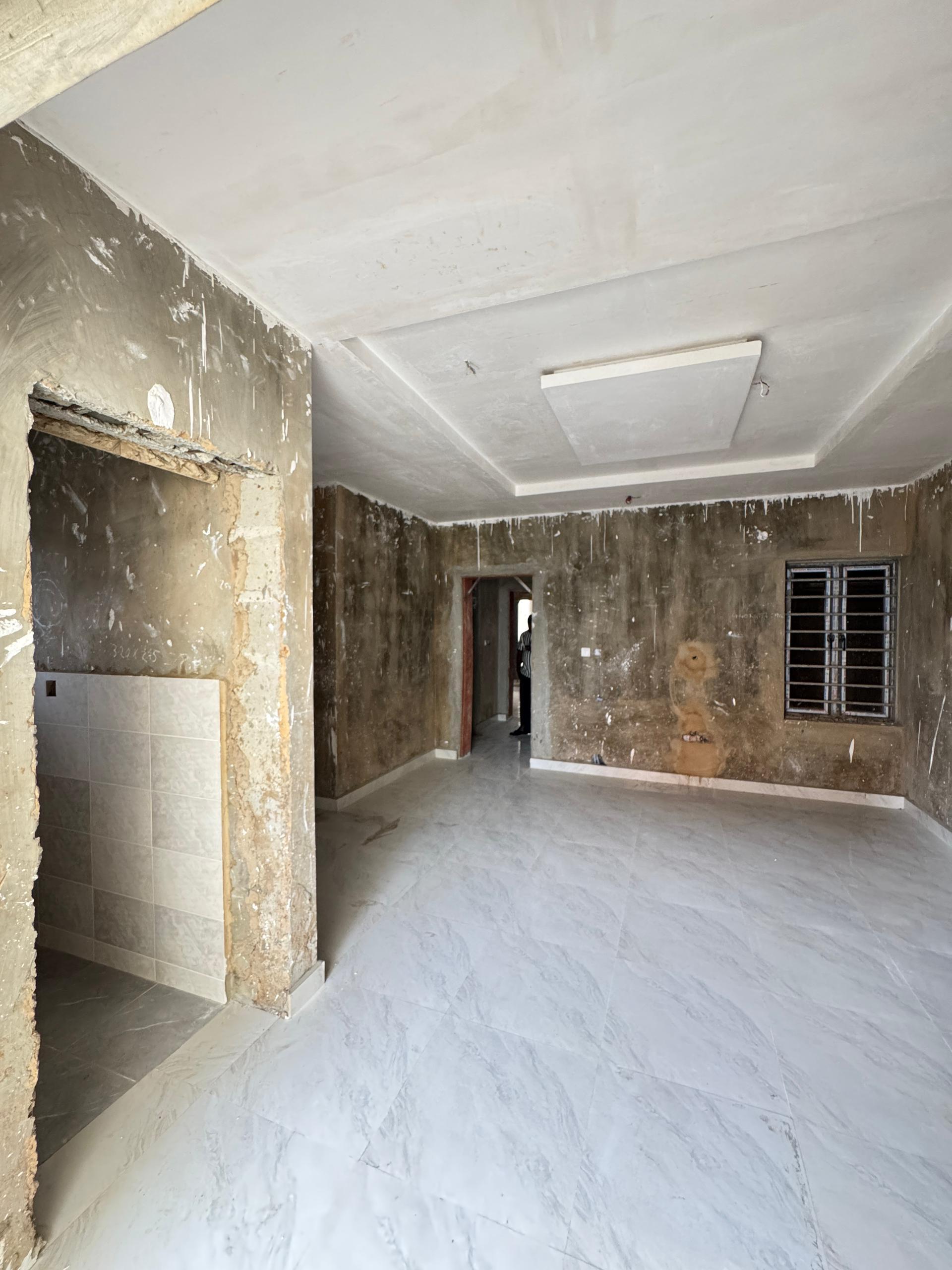 Super Luxurious 2/3Bedrooms & 3 Bed Maisonette with Bq