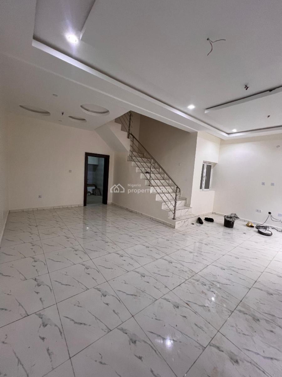4 bedroom terraced duplex for rent