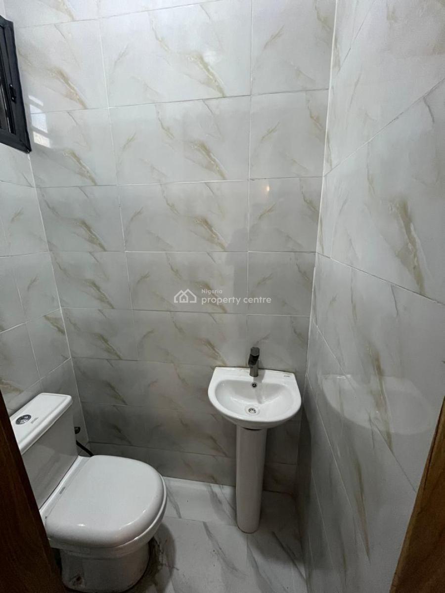 4 bedroom semi-detached duplex for sale