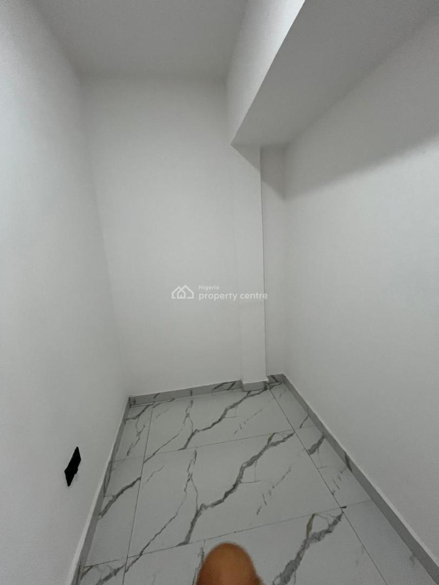 4 bedroom semi-detached duplex for sale