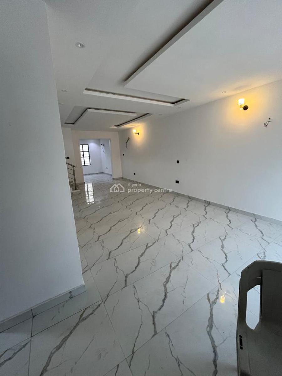 4 bedroom semi-detached duplex for sale