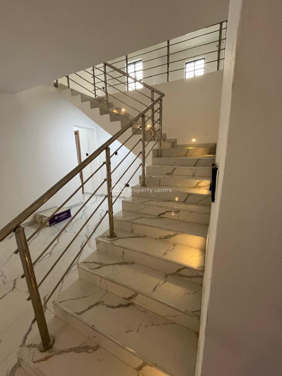 4 bedroom semi-detached duplex for sale
