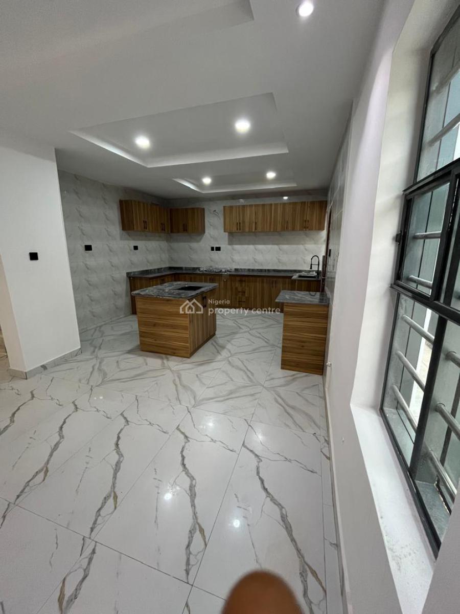 4 bedroom semi-detached duplex for sale