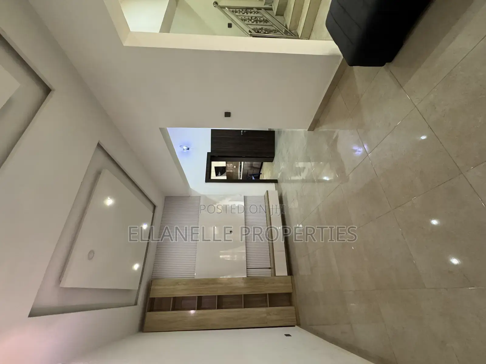 Furnished 3bdrm Townhouse / Terrace in Jahi for rent