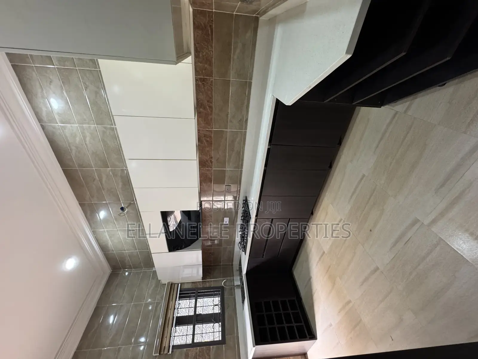 Furnished 3bdrm Townhouse / Terrace in Jahi for rent