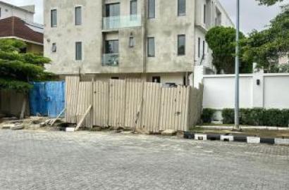 4 Bed Terrance With A Pool And Bq