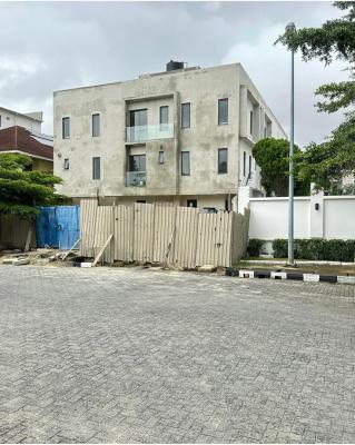 4 Bed Terrance With A Pool And Bq