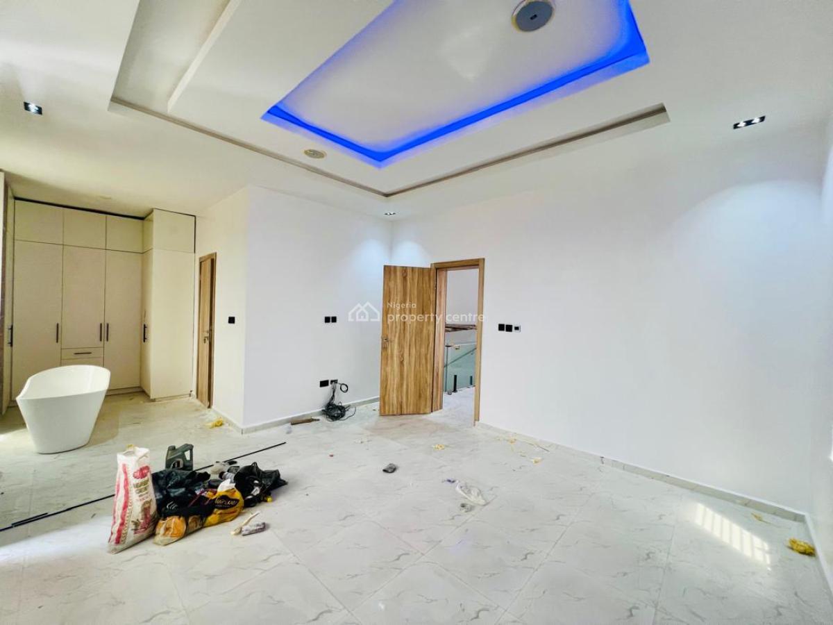 4 bedroom detached duplex for sale