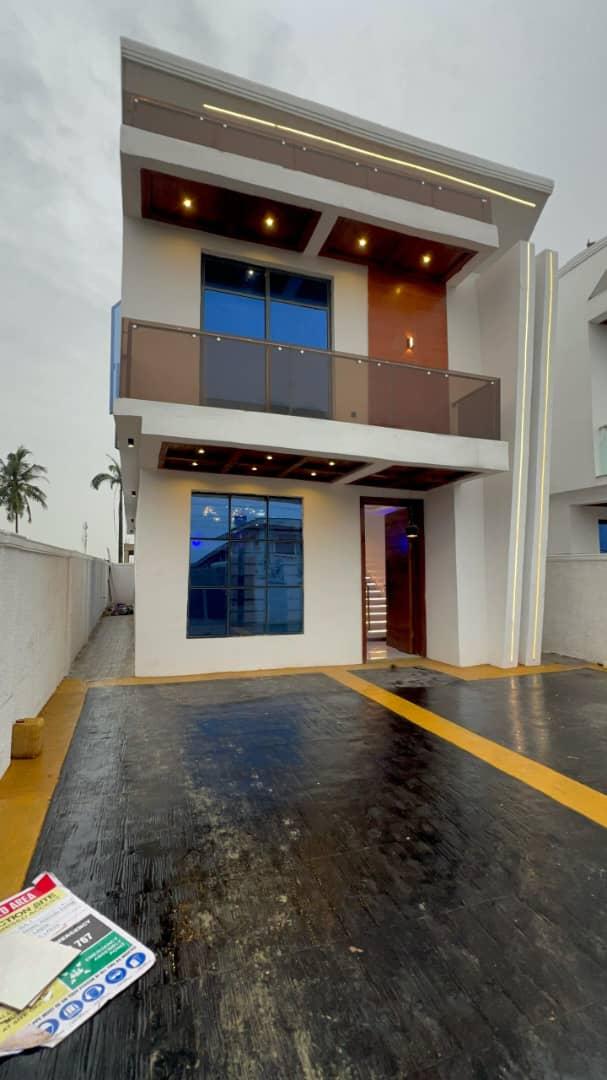 FOR SALE OFF FAGBA RD, OGBA-IJAIYE LAGOS || N195 MILLION Ultra Modern 4 Bedroom Fully Detached Duplex plus BQ in a Fantastic Secured Estate
