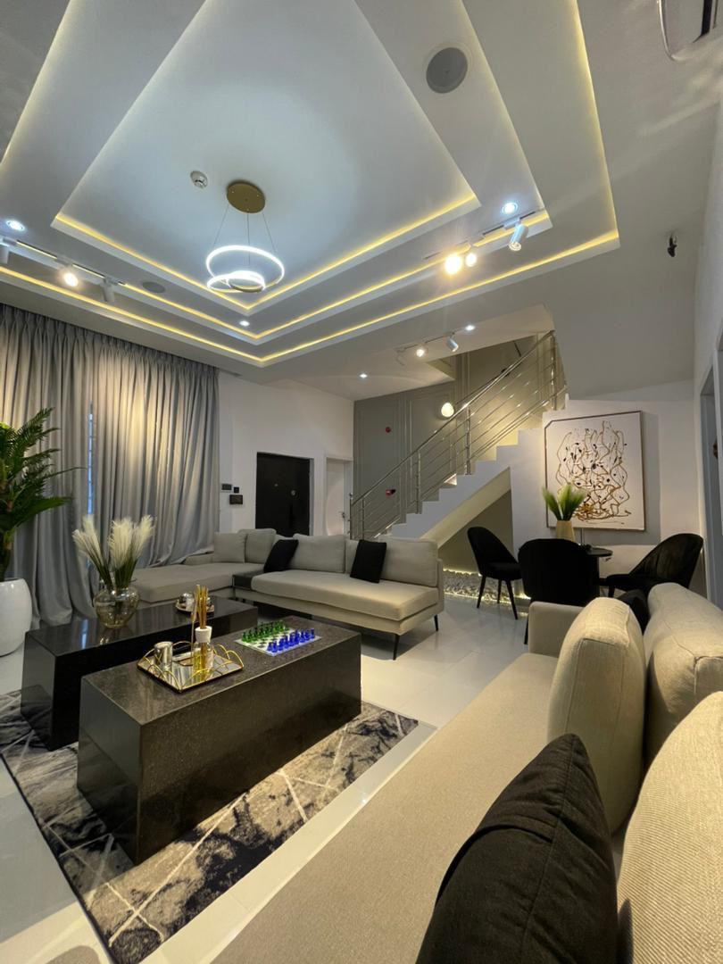 FULLY SERVICED FURNISHED LUXURY SMART HOME 4BEDROOM TERRACED DUPLEX FOR RENT