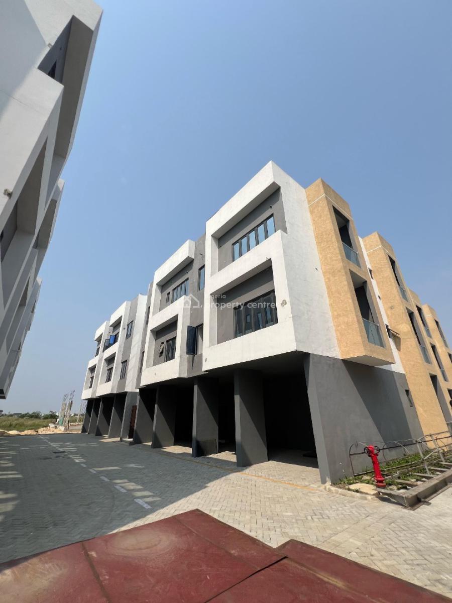 4 bedroom terraced duplex for sale