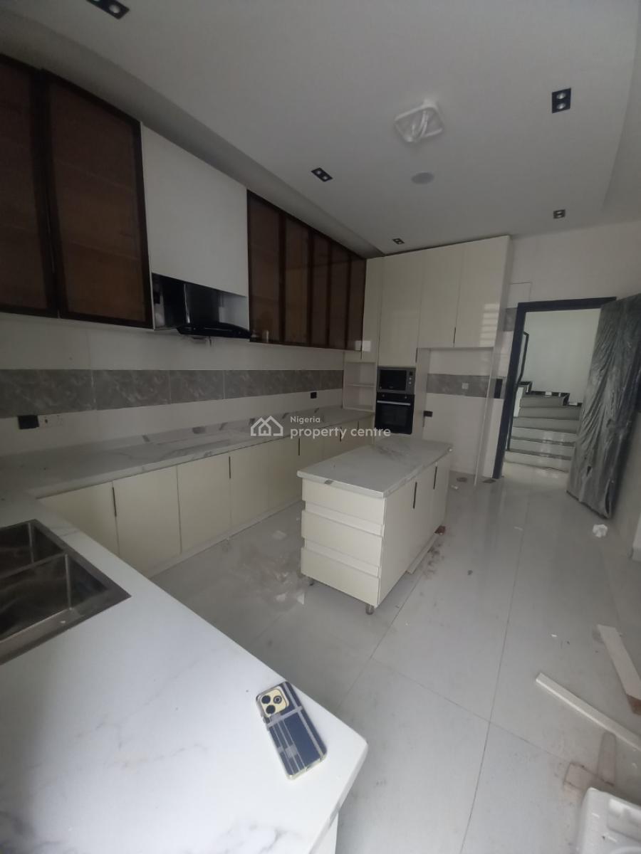 Luxury New 5bedroom Fully Detached Duplex With Bq