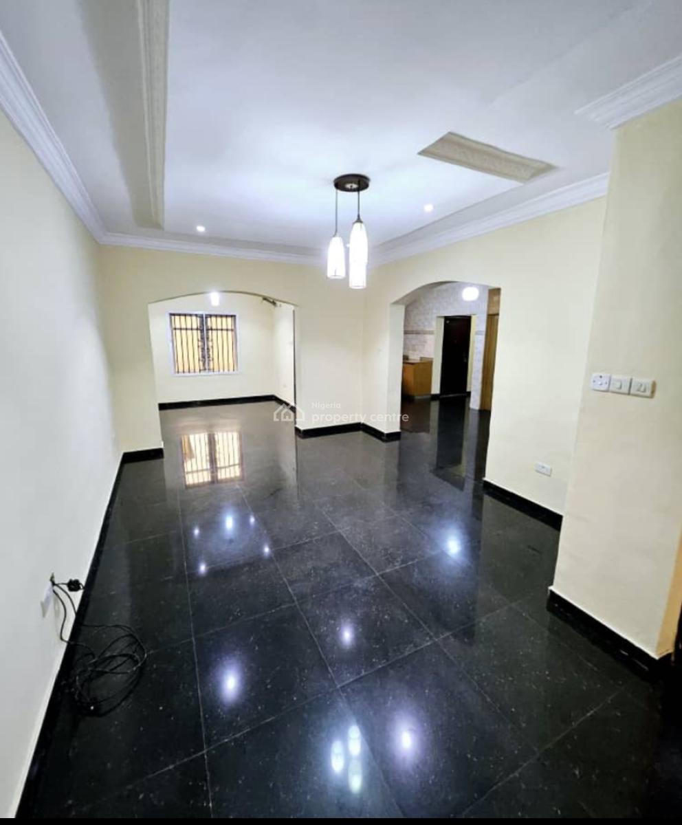 4 bedroom commercial property for rent