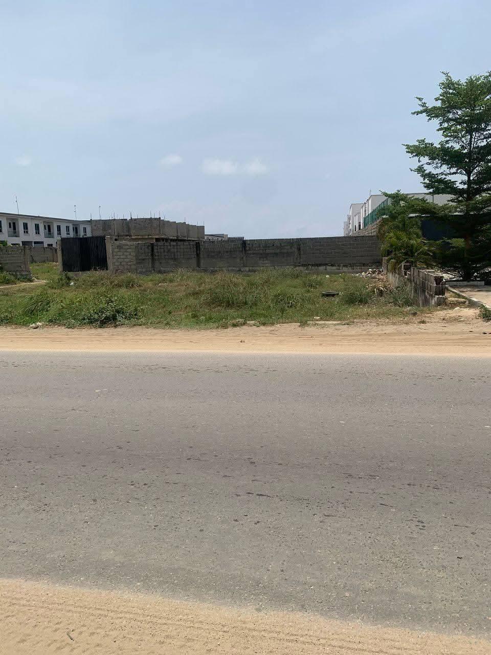 Good For Commercial/Residential   FOR SALE‼️8plots of land directly facing express📍 Ogombo express road beside Urban prime Lekki/Ajah Lagos Nigeria.