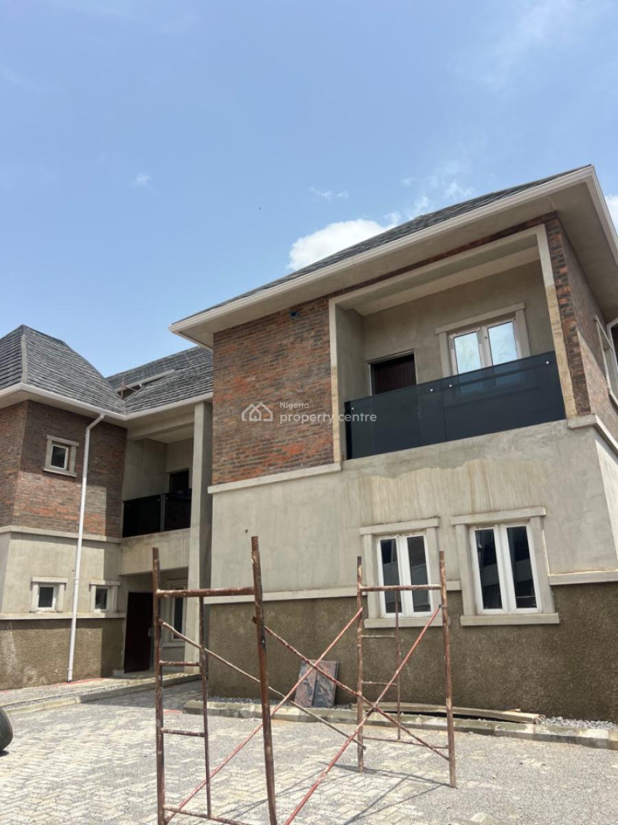 4 bedroom terraced duplex for sale
