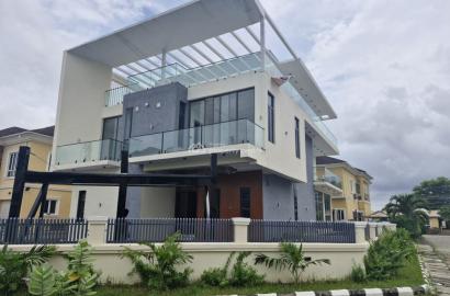 Beautifully Finished Detached 4 Bedroom Duplex With 2 Room Bq