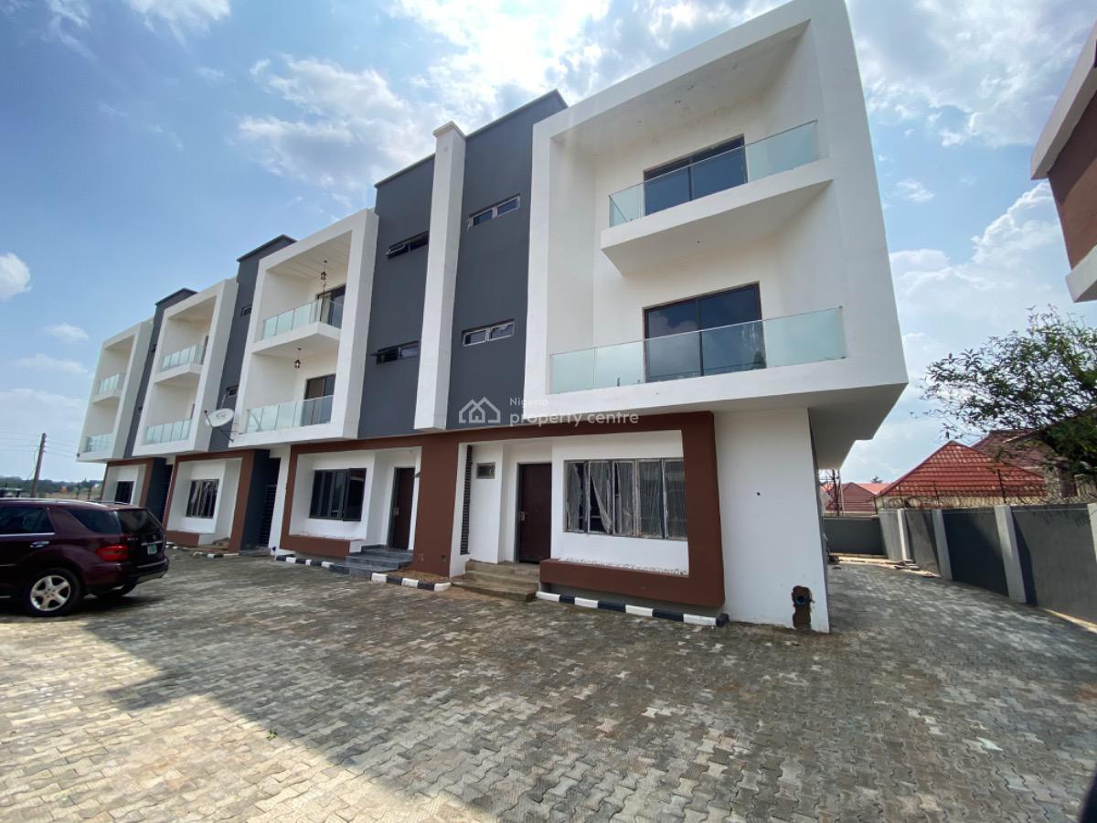 4 bedroom terraced duplex for sale