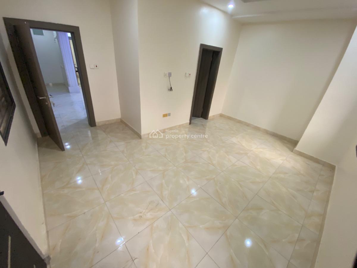 4 bedroom terraced duplex for sale