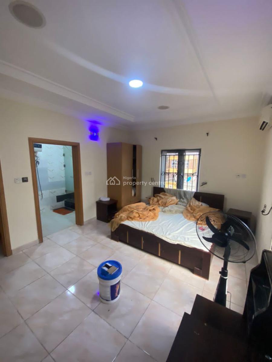 Self contain (single rooms) for rent