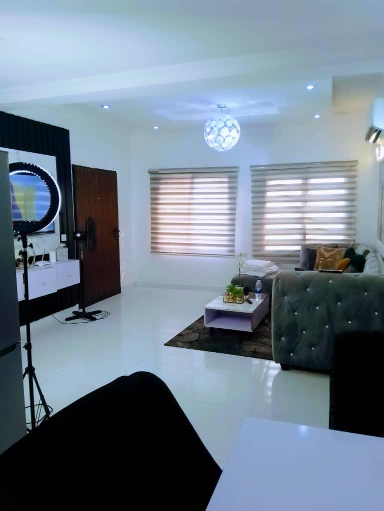 Monthly rent fully furnished & Service 2 bedroom flat in a gated estate Lekki right  Rent 900k monthly