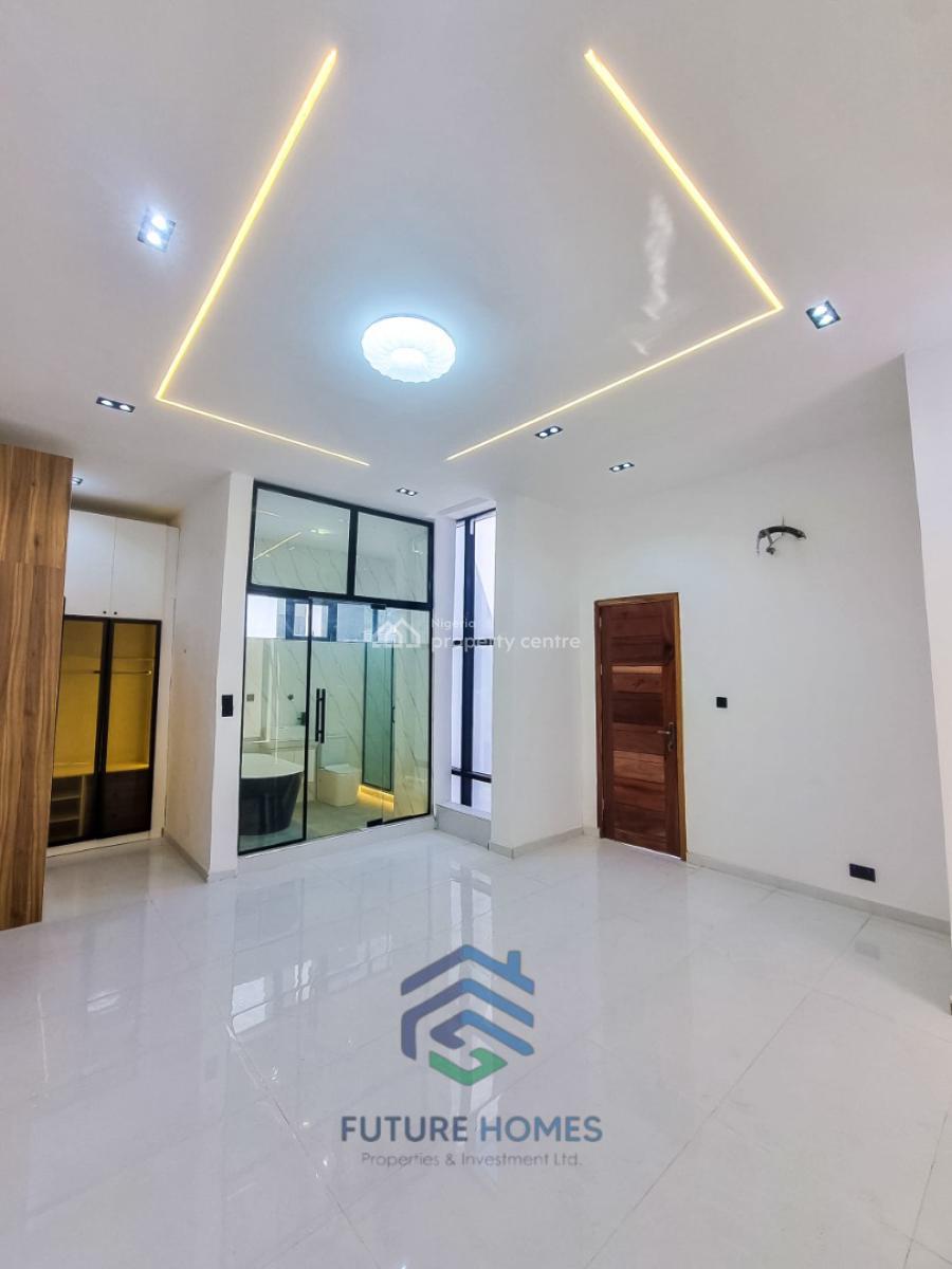 4 Bedroom Detached Duplex With Bq