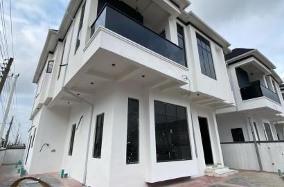 FOR SALE: 4-BEDROOM FULLY DETACHED DUPLEX + BQ .  💰 ₦200M.  📍 Sangotedo, Ajah, Lagos.