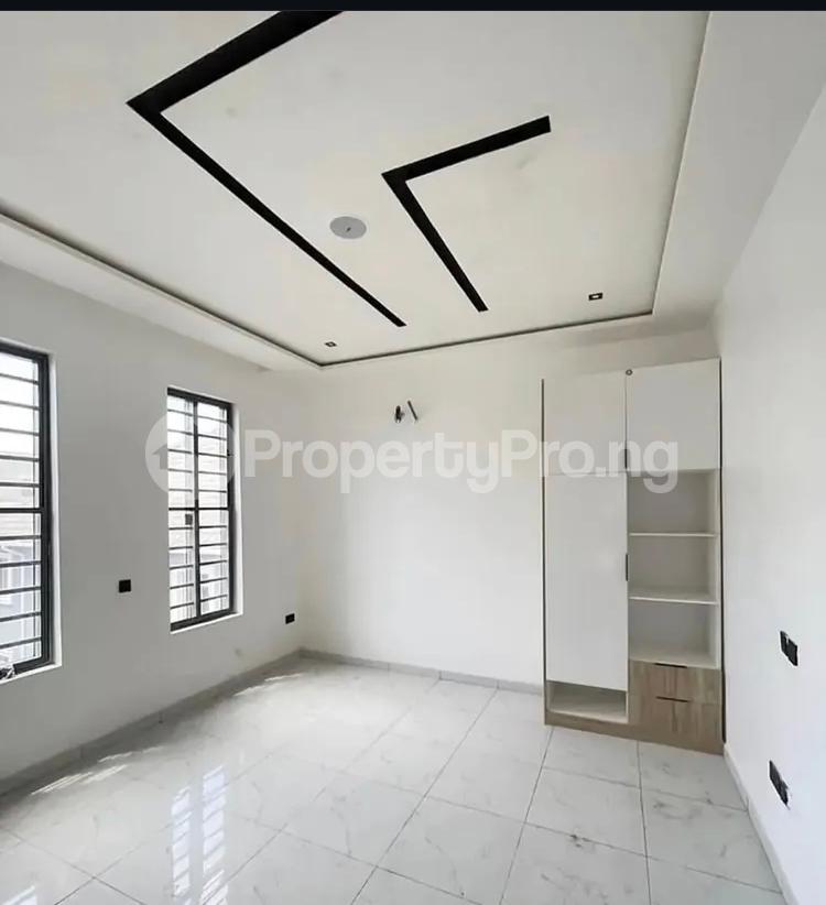2 & 3 Bedroom Apartment