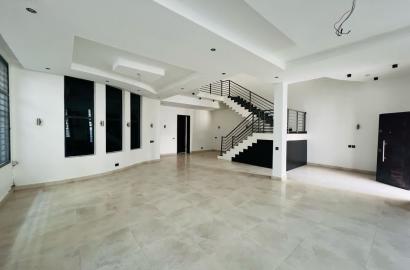 TO LET  at  PINNOCK BEACH ESTATE, OSAPA 4 Bedroom Semi-detached with BQ