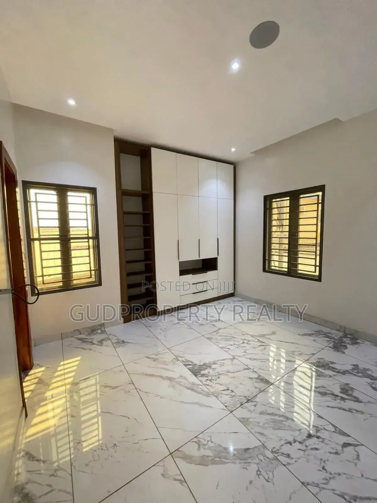 4 Bedroom Fully Detached Duplex