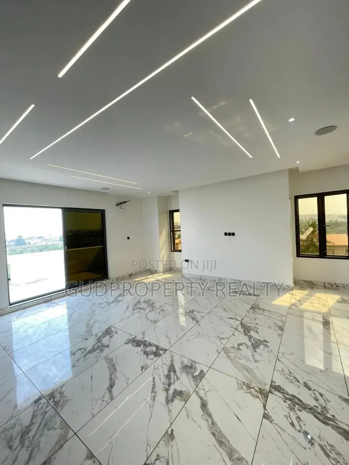 4 Bedroom Fully Detached Duplex