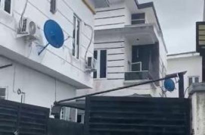 4 bedroom detached duplex for sale