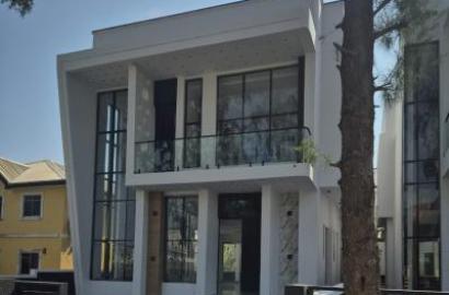 5 bedroom detached duplex for sale