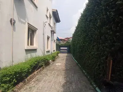 4 Bedroom Semi Detached Duplex