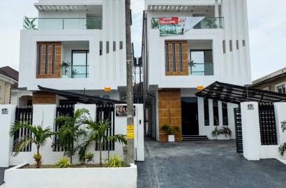 AUTOMATED 5 BEDROOM FULLY DETACHED DUPLEX WITH GYM/CINEMA/POOL FOR SALE