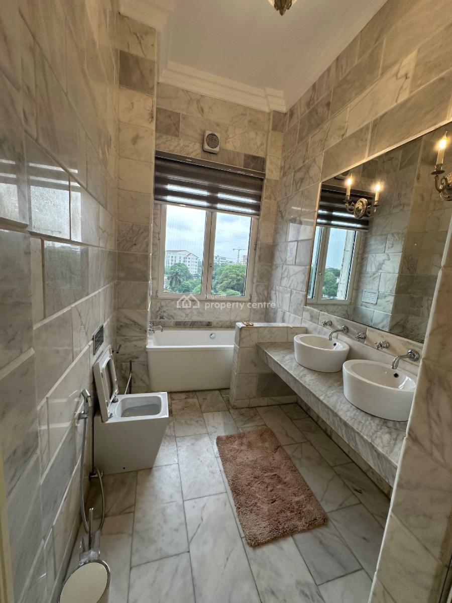 Luxury 3 Bedroom Apartment With A Bq