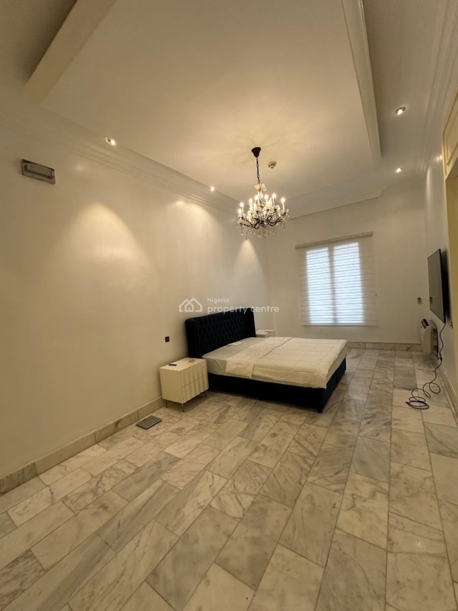 Luxury 3 Bedroom Apartment With A Bq