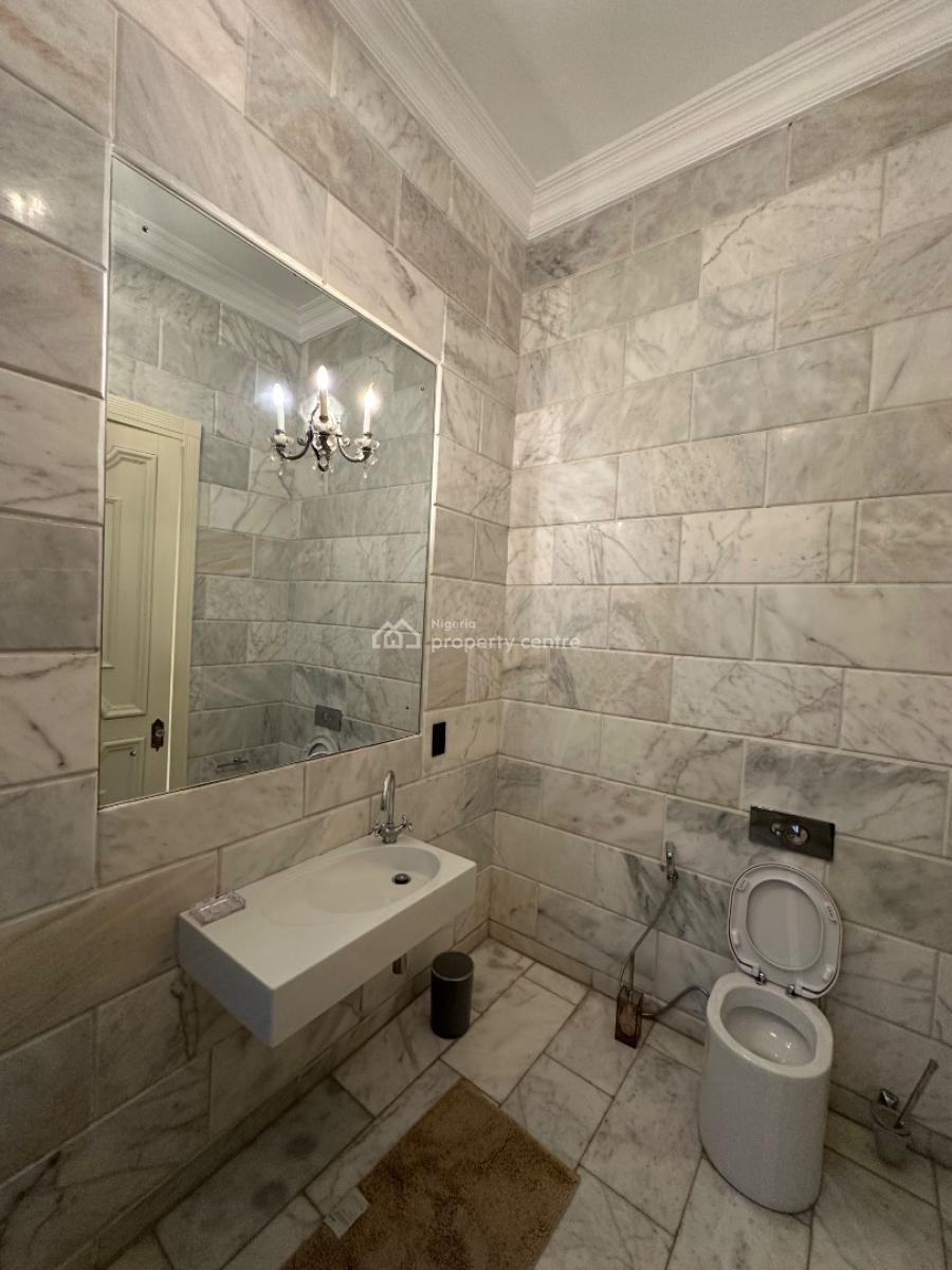 Luxury 3 Bedroom Apartment With A Bq