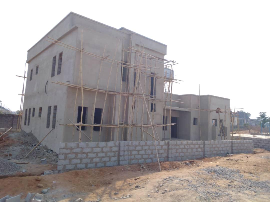 solidly built 4 bedroom fully detached duplex with a room bq on a 600sqm plot, already plastered in Excellent homes